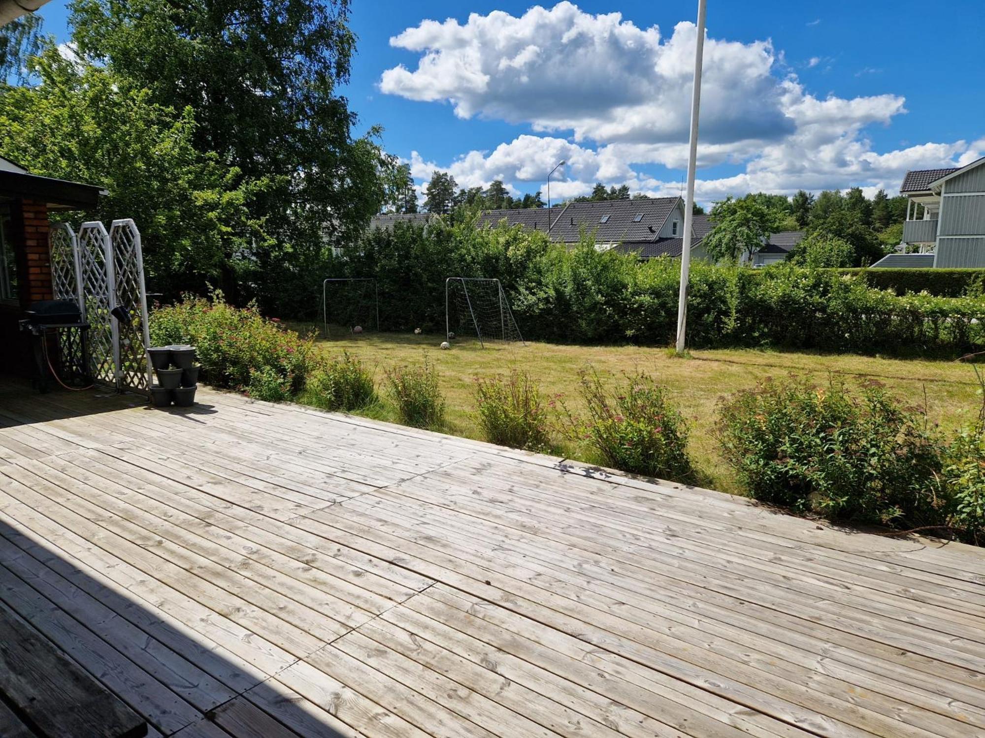Villa Med Egen Parkering. Moejlighet Att Boka Fran 1 Och Upp Till 5 Personer. Еребру Екстер'єр фото
